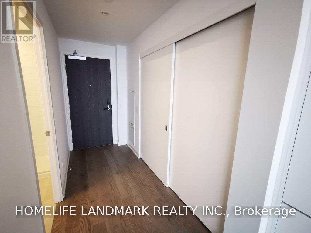 4201 - 20 Lombard Street Property Photo 2