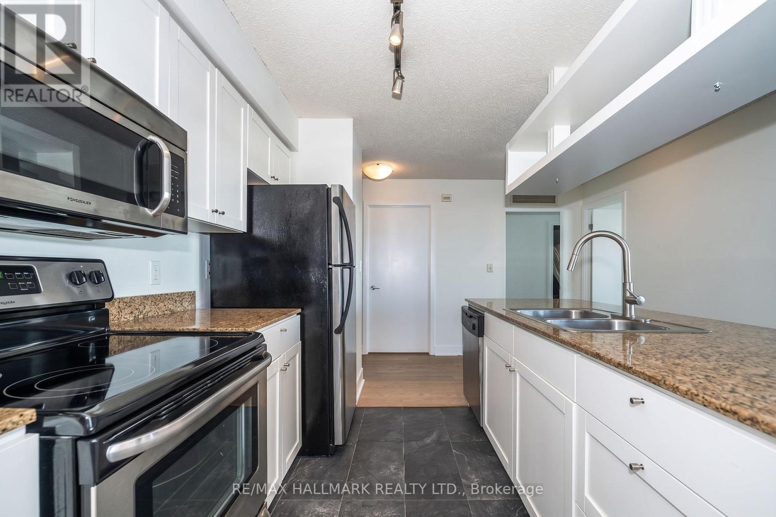 2003 - 81 Navy Wharf Court Property Photo 24