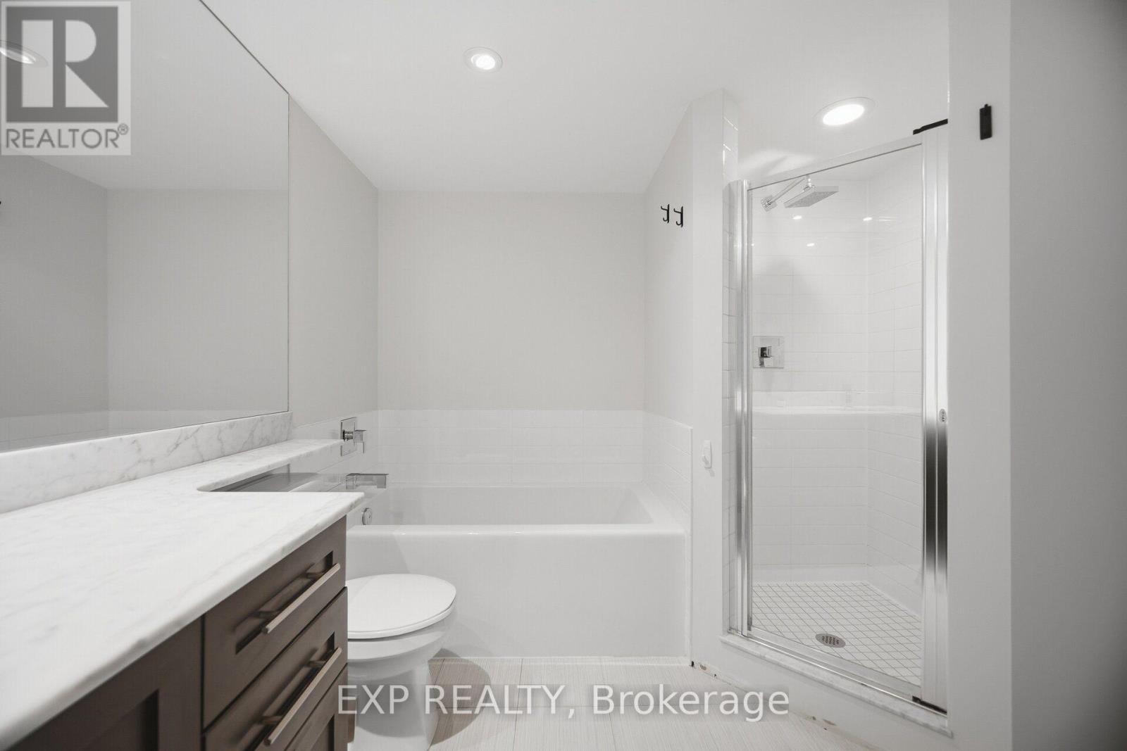 501 - 75 East Liberty Street Property Photo 21