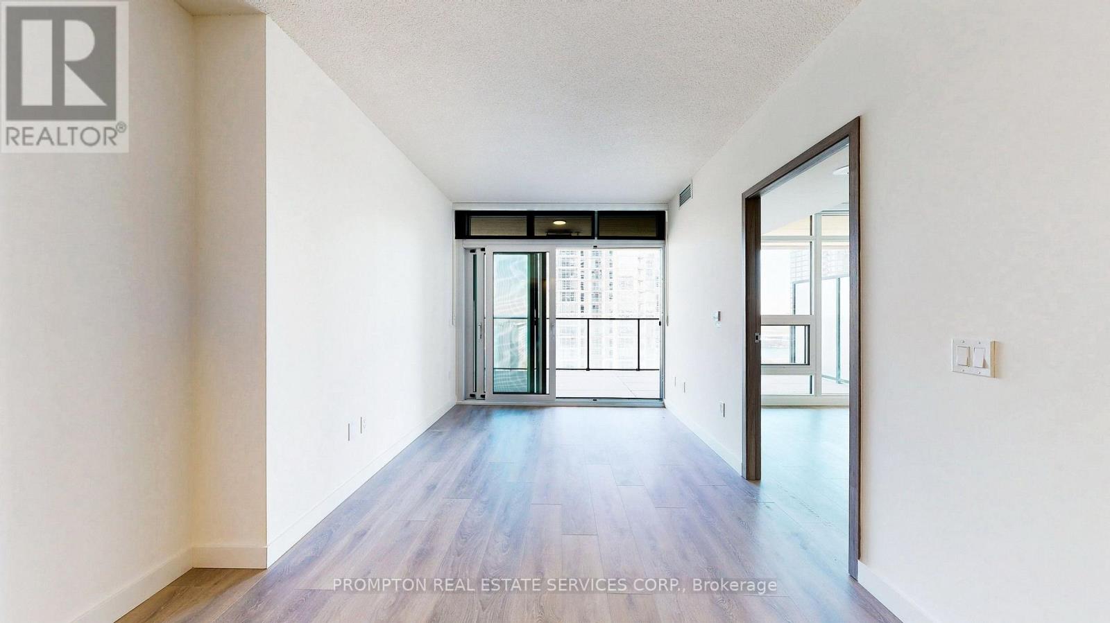 2207 - 1 Concord Cityplace Way Property Photo 14