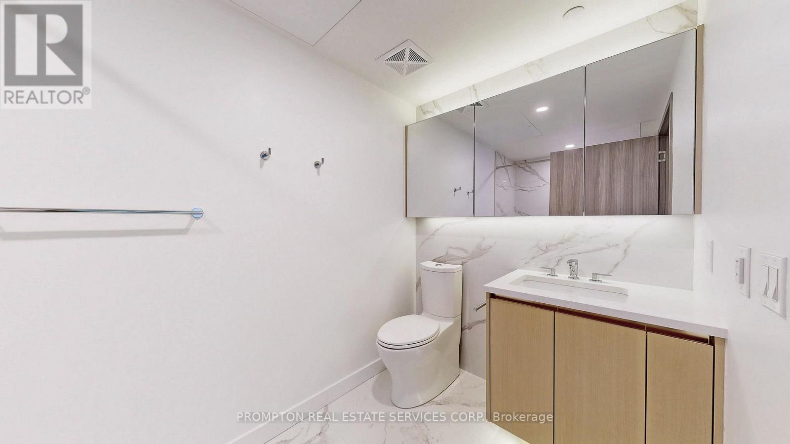 2207 - 1 Concord Cityplace Way Property Photo 24