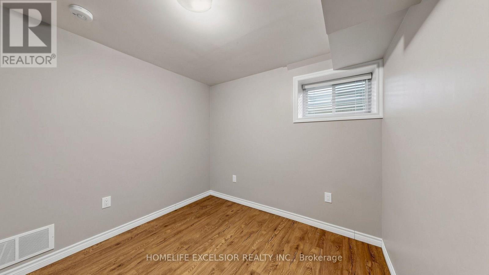 250 Shuter Street Property Photo 14