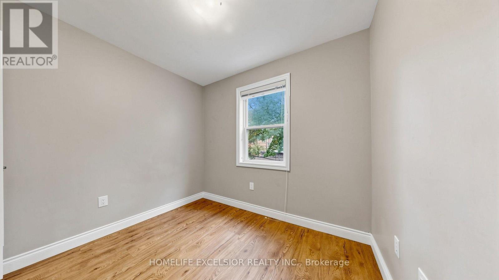 250 Shuter Street Property Photo 25