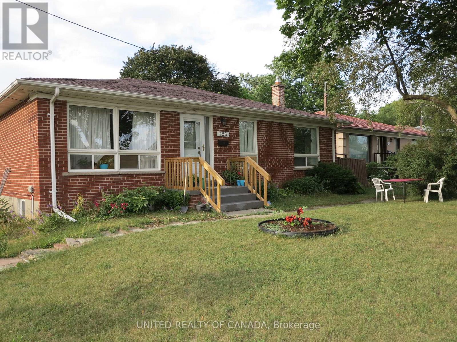 456 DREWRY AVENUE