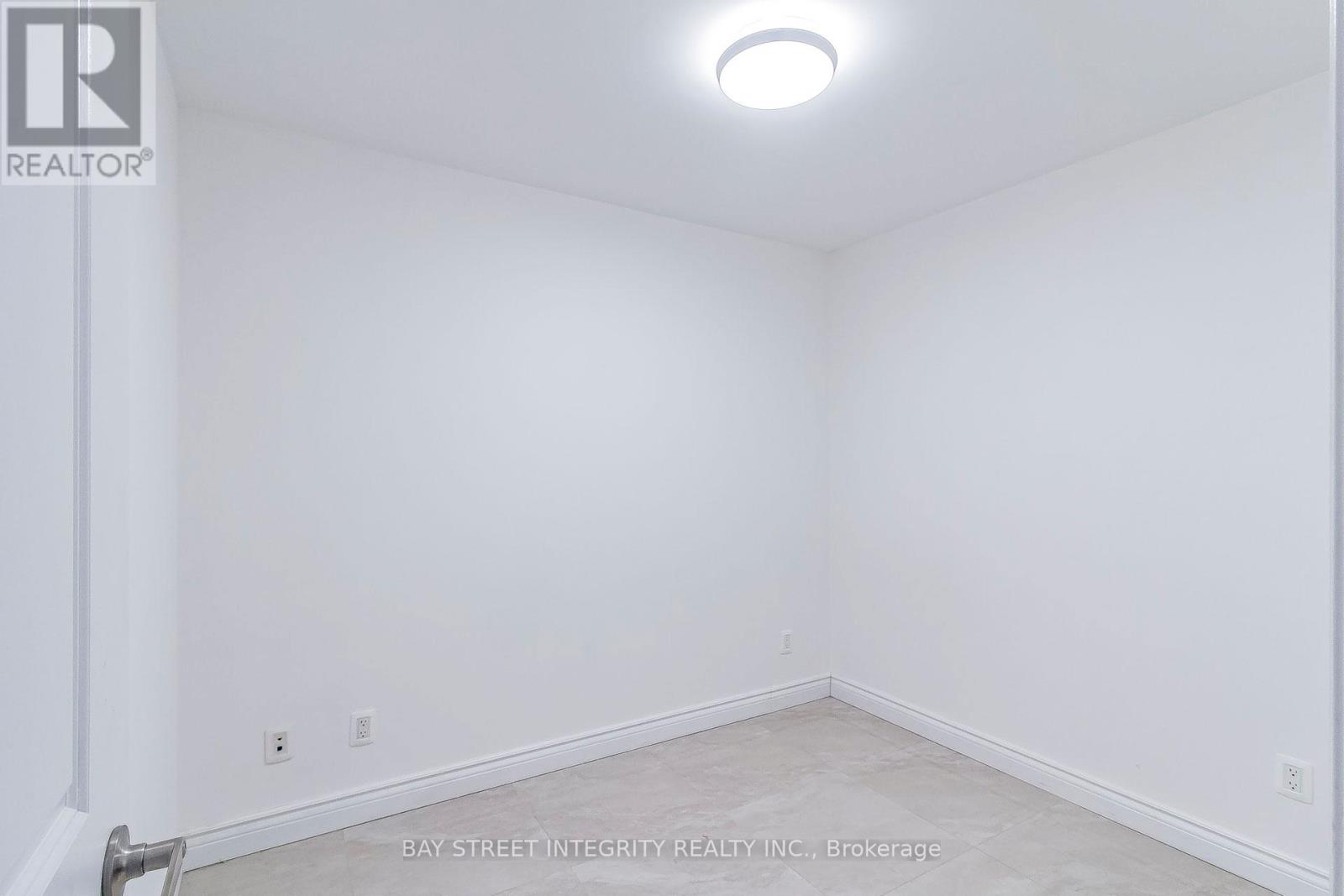 813 - 2885 Bayview Avenue Property Photo 8