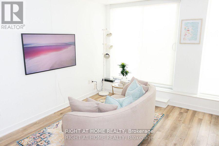 515 - 106 Dovercourt Road Property Photo 5