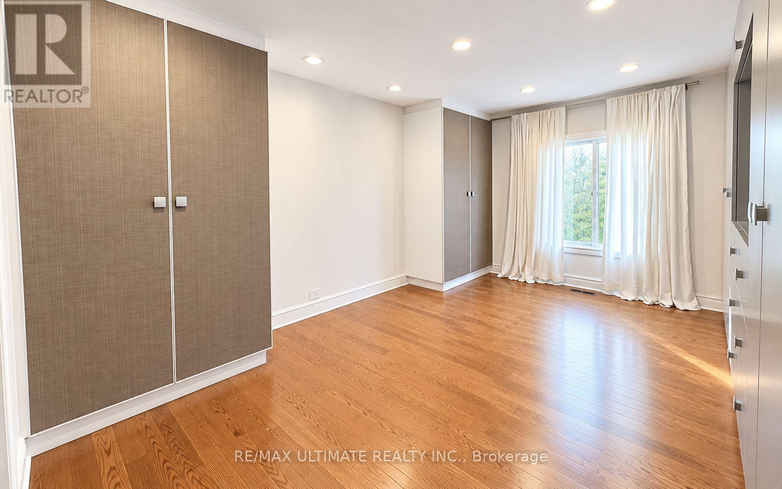10 Noel Avenue Property Photo 14