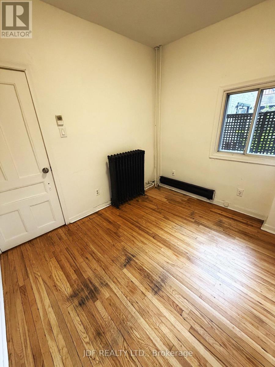 Main Floor - 383 Lansdowne Avenue Property Photo 23