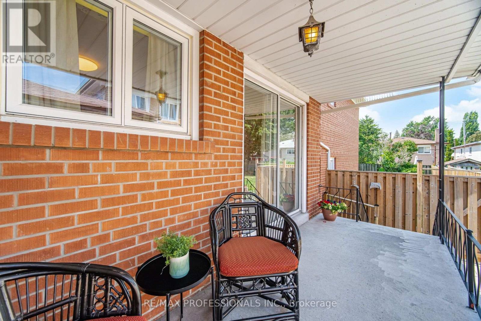 90 Peckham Avenue Property Photo 14