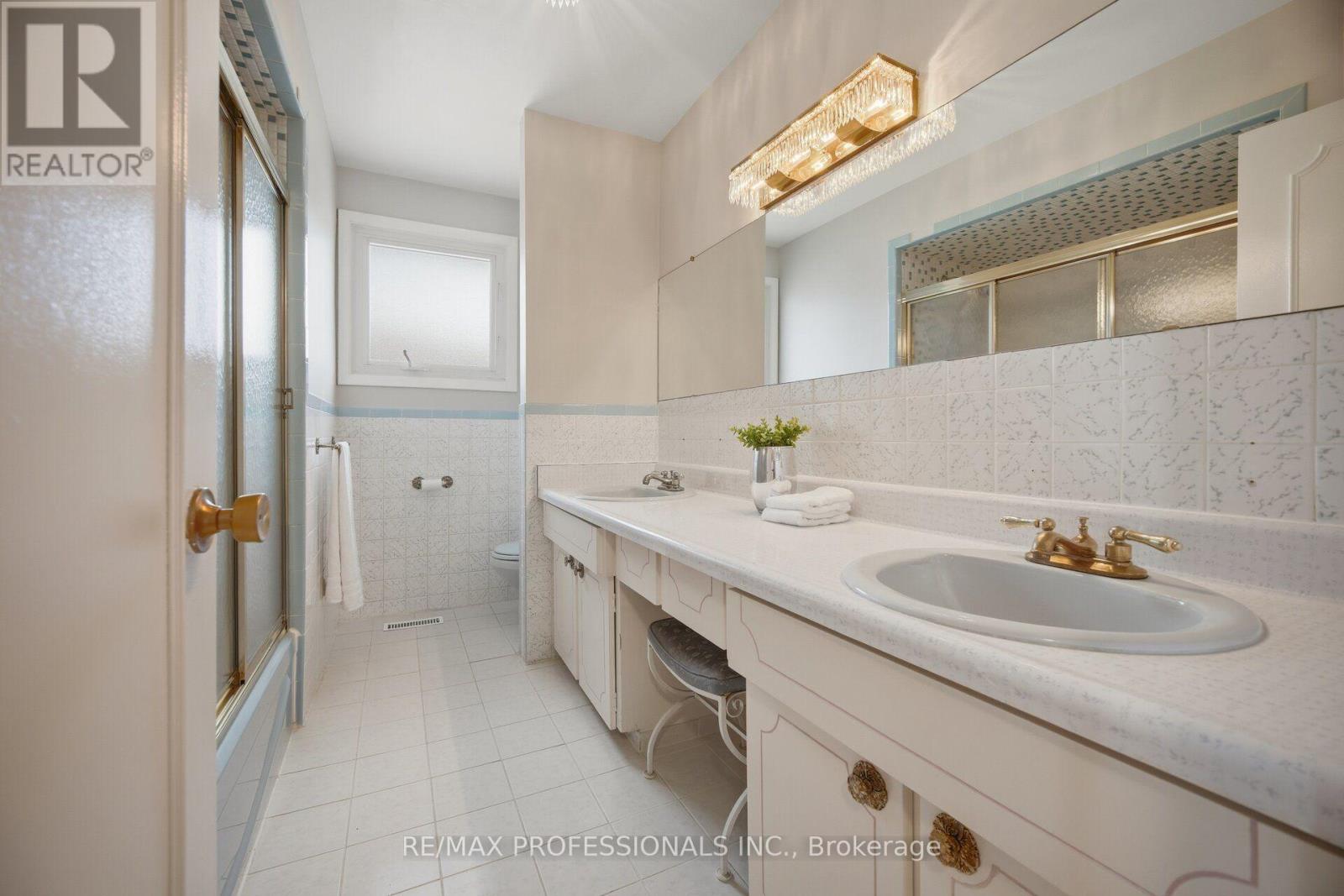 90 Peckham Avenue Property Photo 31