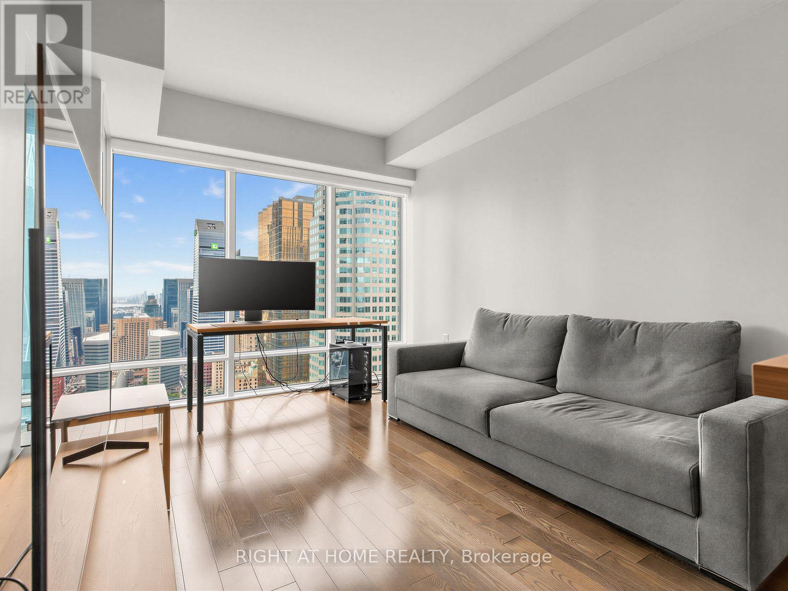 4004 - 8 The Esplanade Property Photo 11