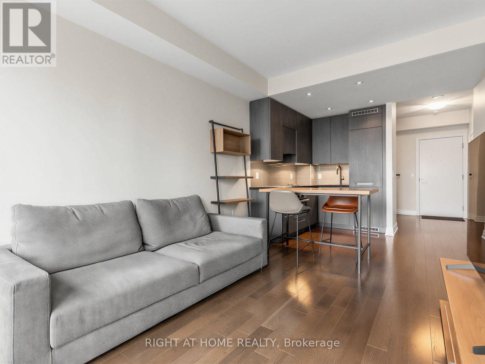 4004 - 8 The Esplanade Property Photo 13