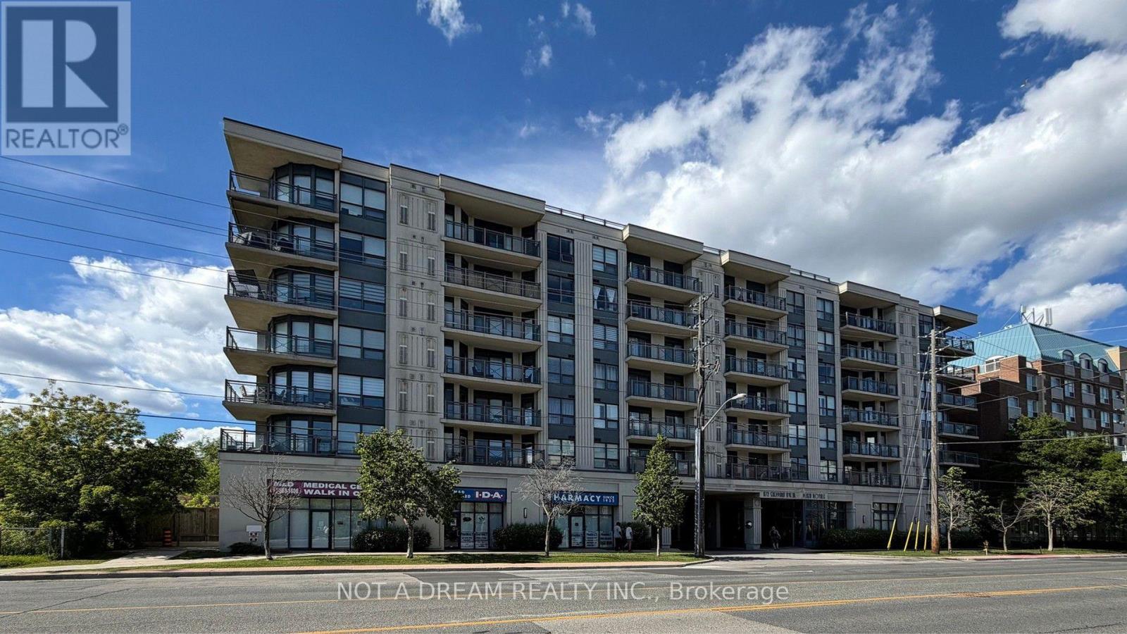 416 - 872 SHEPPARD AVENUE W Property Photo 1