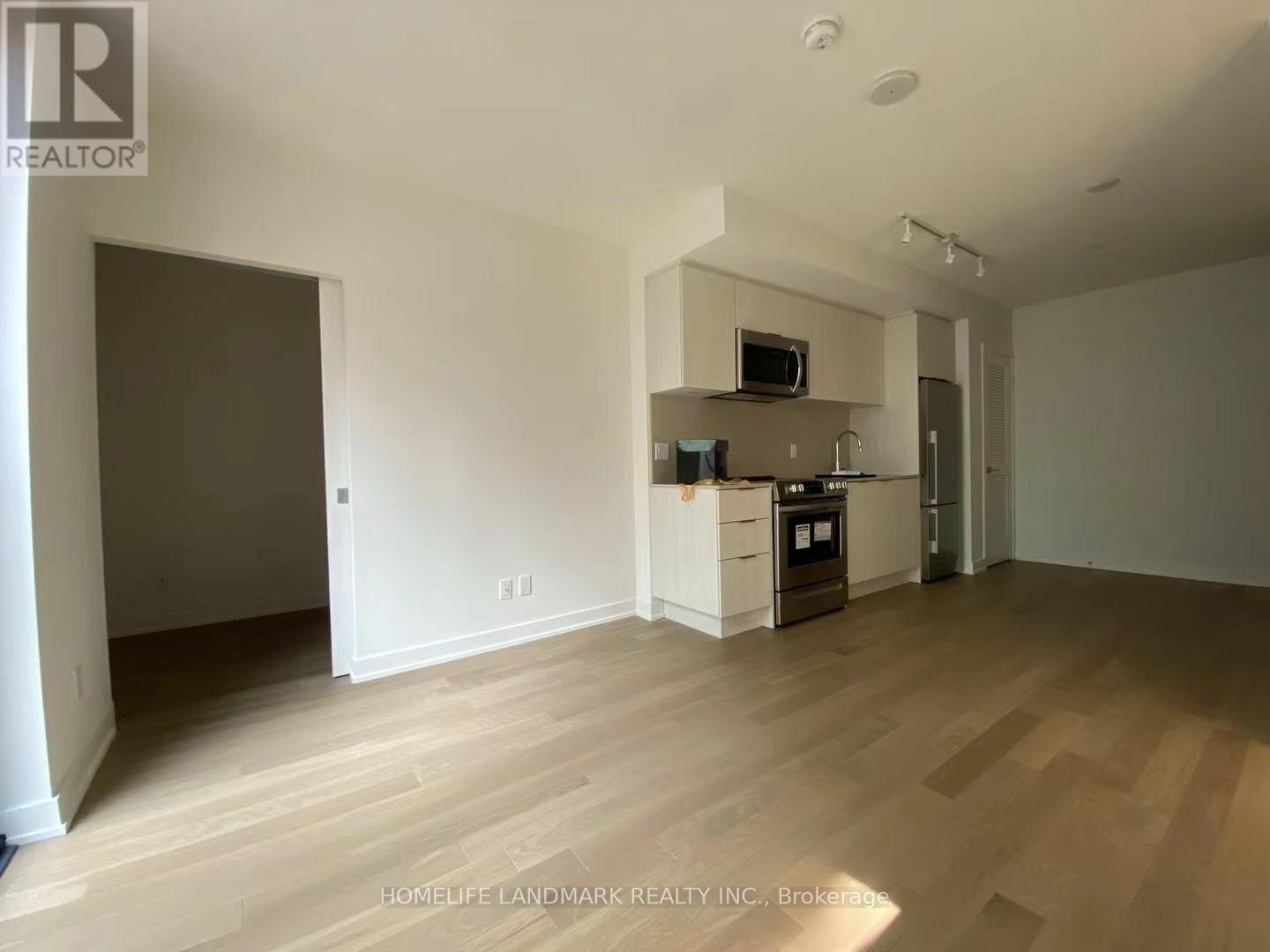 209 - 25 Richmond Street E Property Photo 2