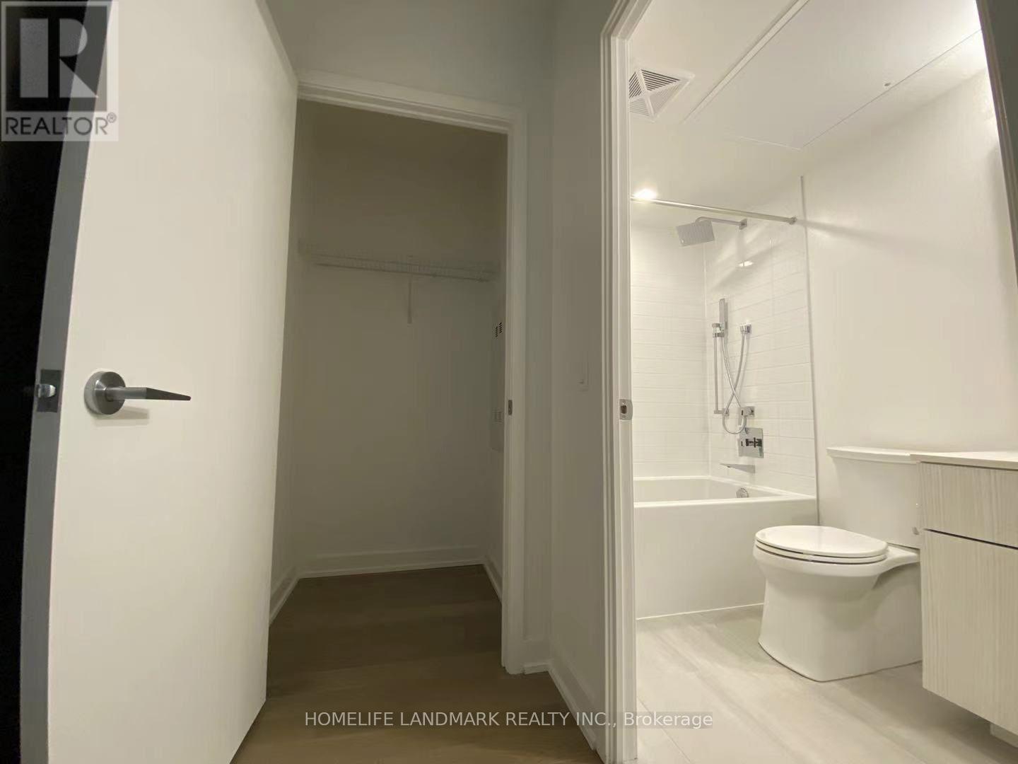 209 - 25 Richmond Street E Property Photo 8