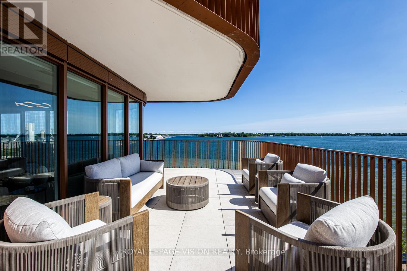 512 - 155 Merchants' Wharf Property Photo 14