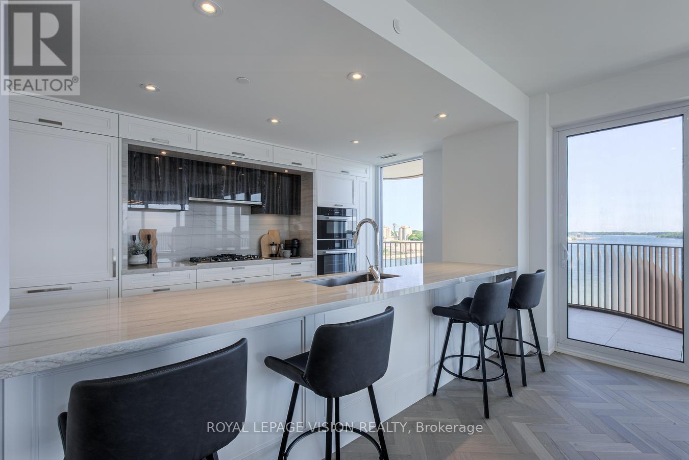 512 - 155 Merchants' Wharf Property Photo 18
