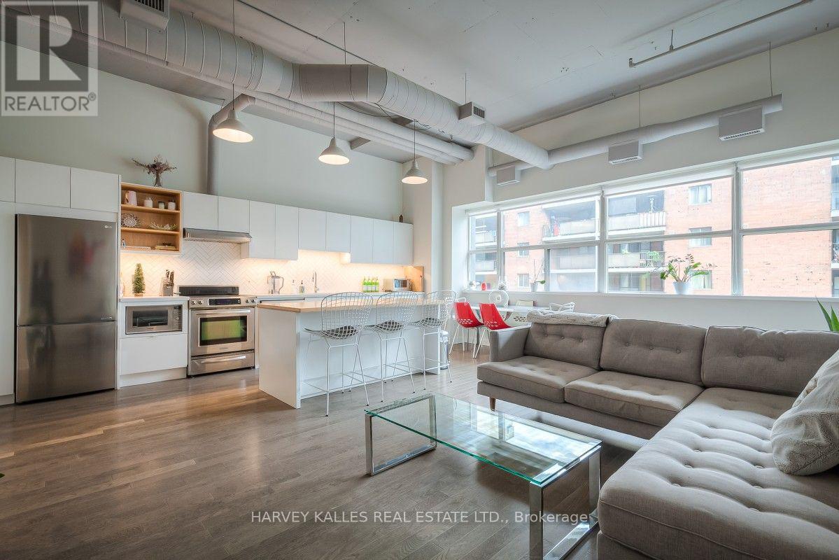 608 - 700 King Street W Property Photo 6