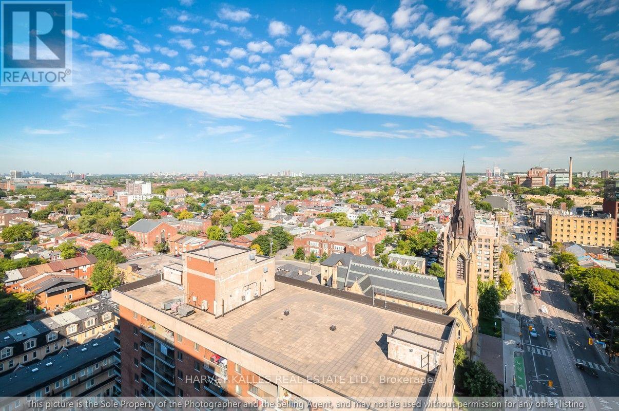 608 - 700 King Street W Property Photo 16