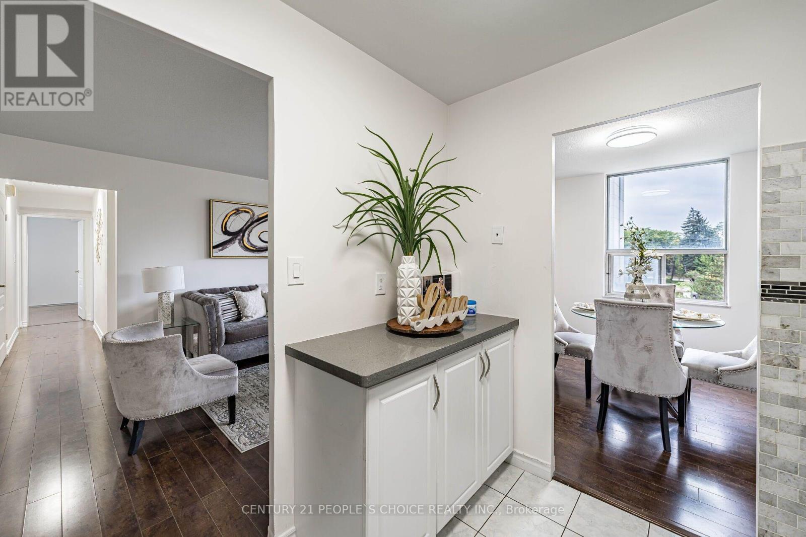 809 - 10 Edgecliffe Golfway Property Photo 17