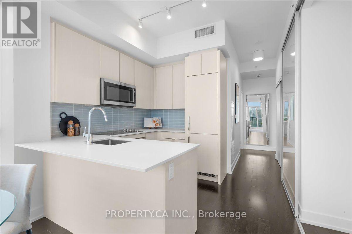 2204 - 181 Bedford Road Property Photo 7