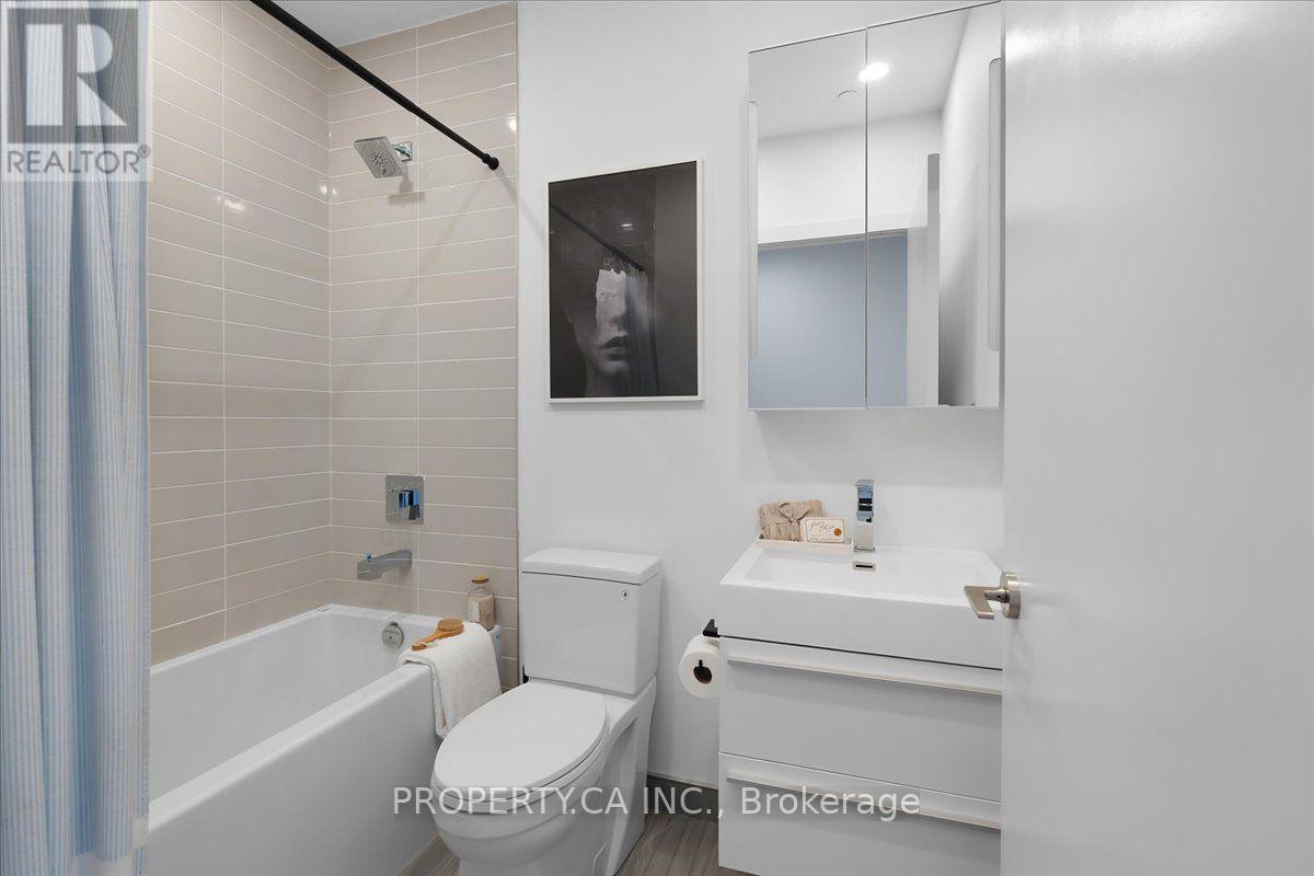 2204 - 181 Bedford Road Property Photo 19