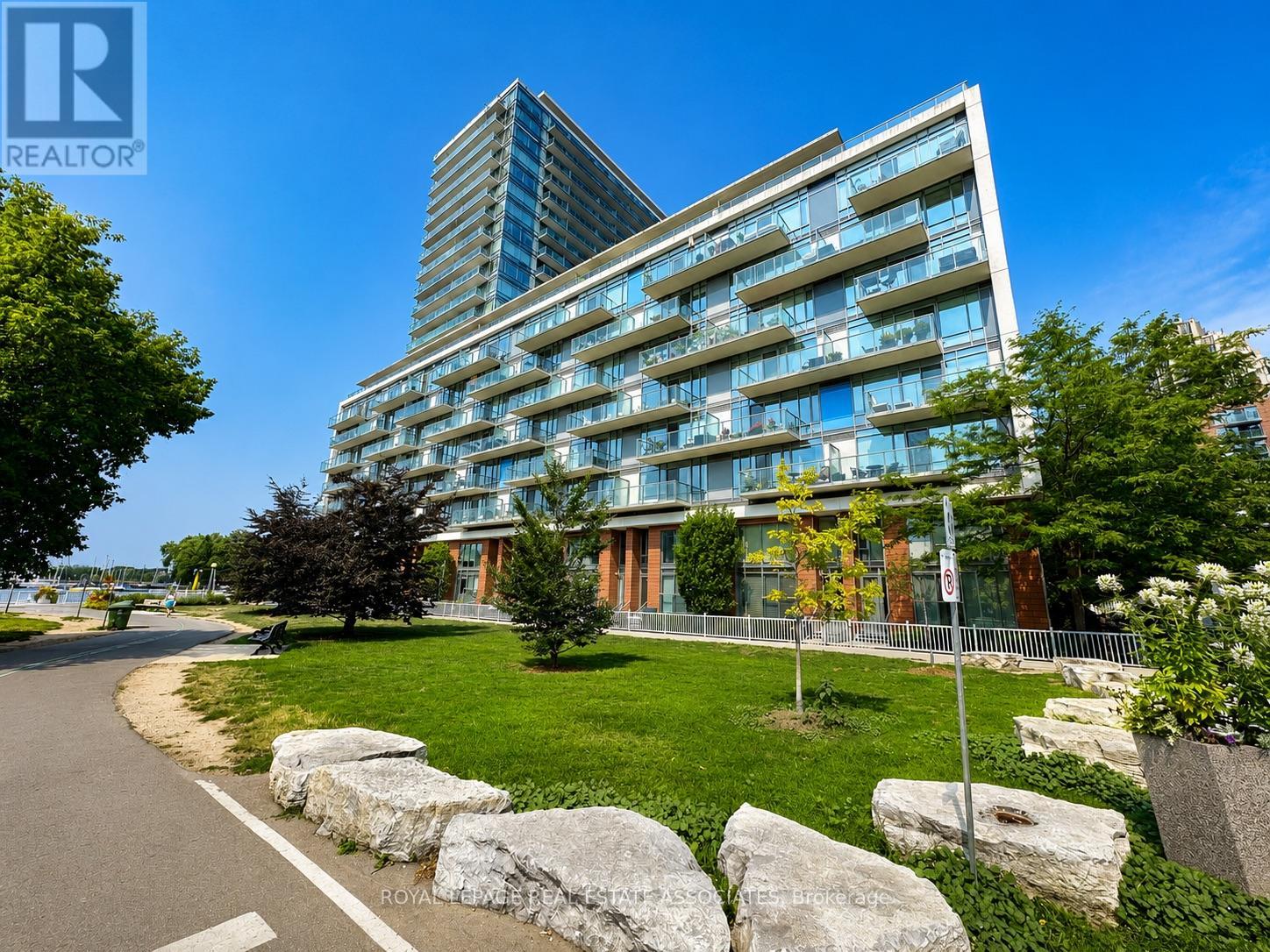 1002 - 90 Stadium Road Property Photo 47