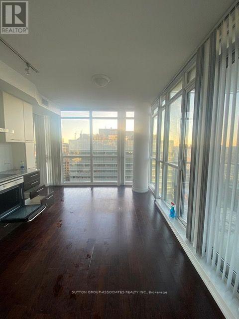 2411 - 770 Bay Street Property Photo 2