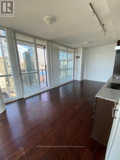 2411 - 770 Bay Street Property Photo 3