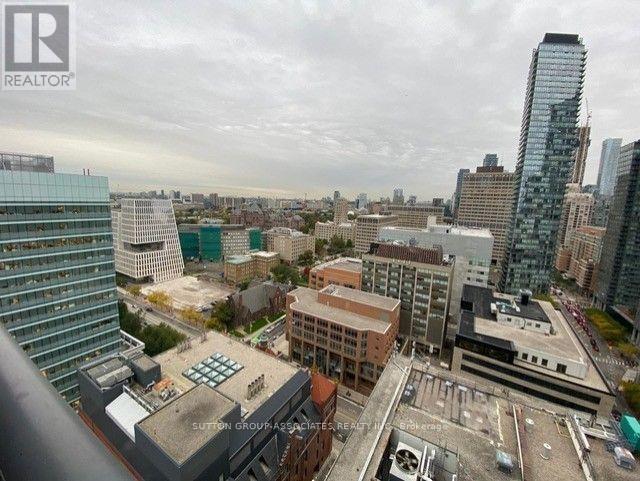 2411 - 770 Bay Street Property Photo 9