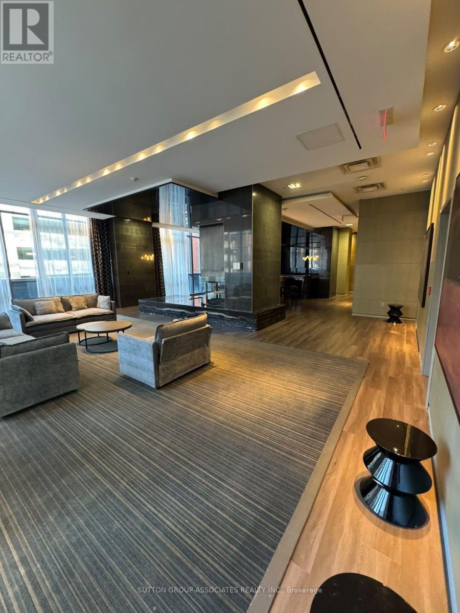 2411 - 770 Bay Street Property Photo 15