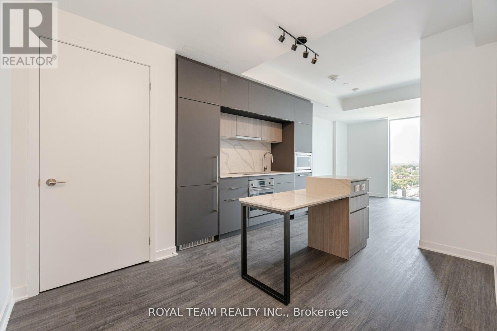 1107 - 185 Alberta Avenue Property Photo 6