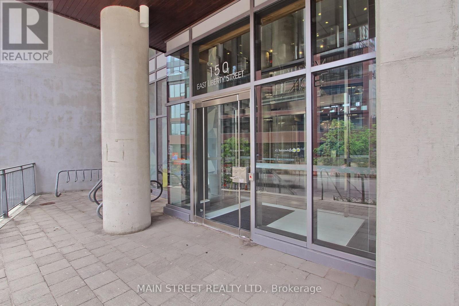 1213 - 150 East Liberty Street Property Photo 3
