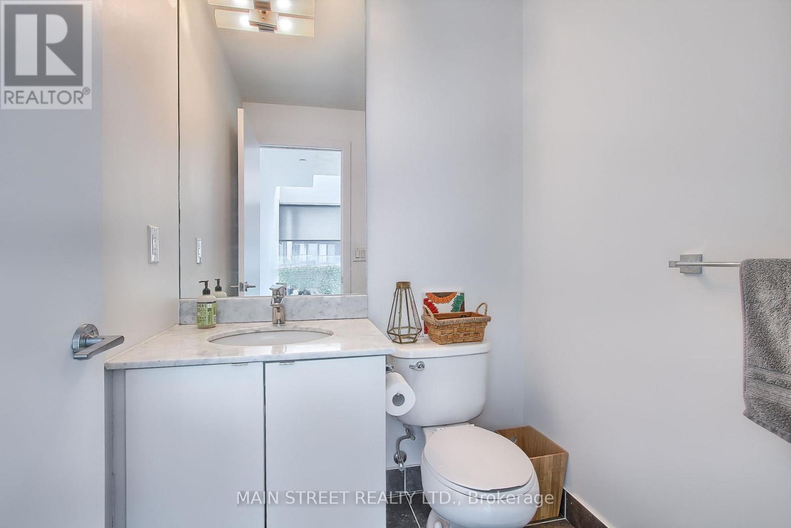 1213 - 150 East Liberty Street Property Photo 17