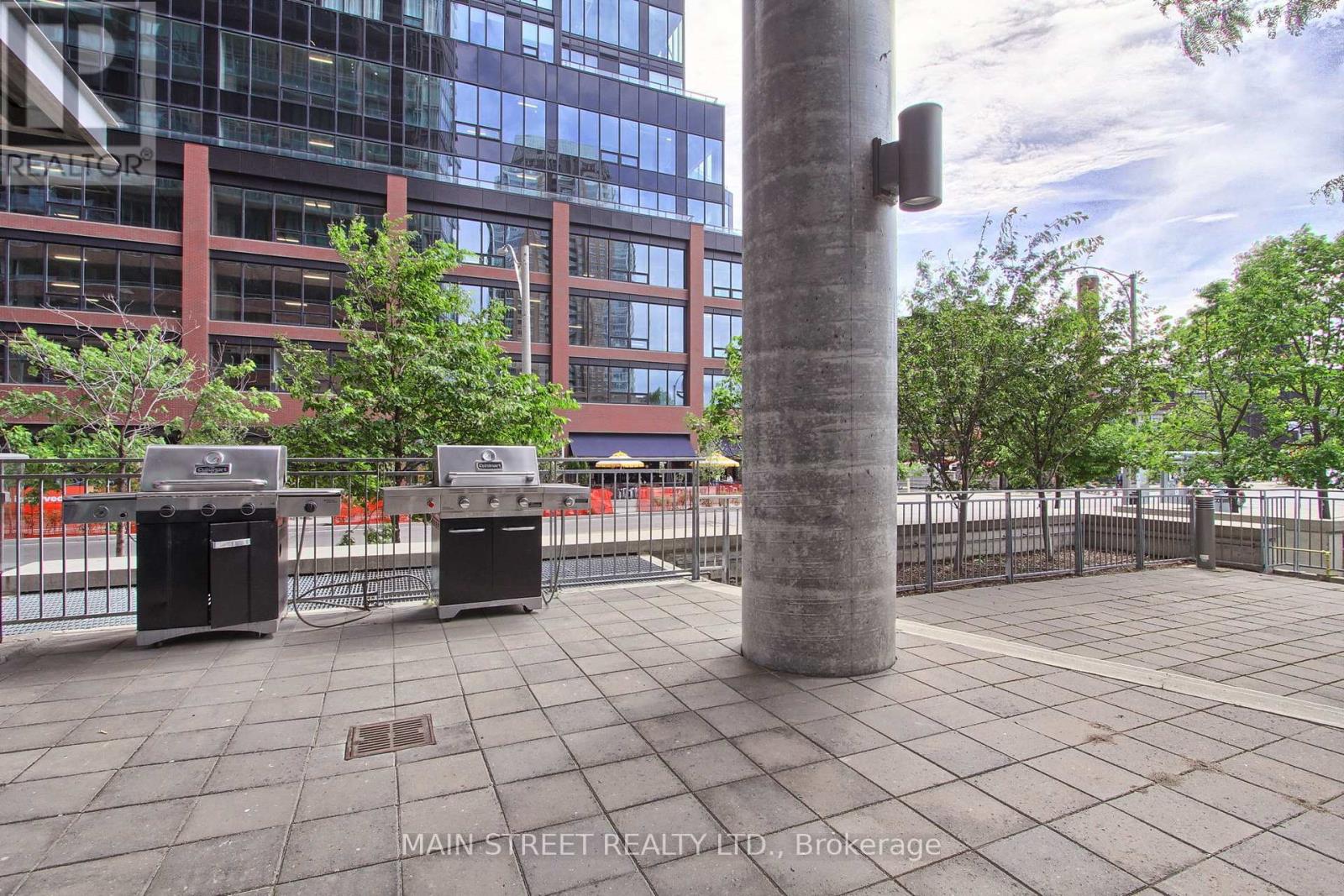 1213 - 150 East Liberty Street Property Photo 47