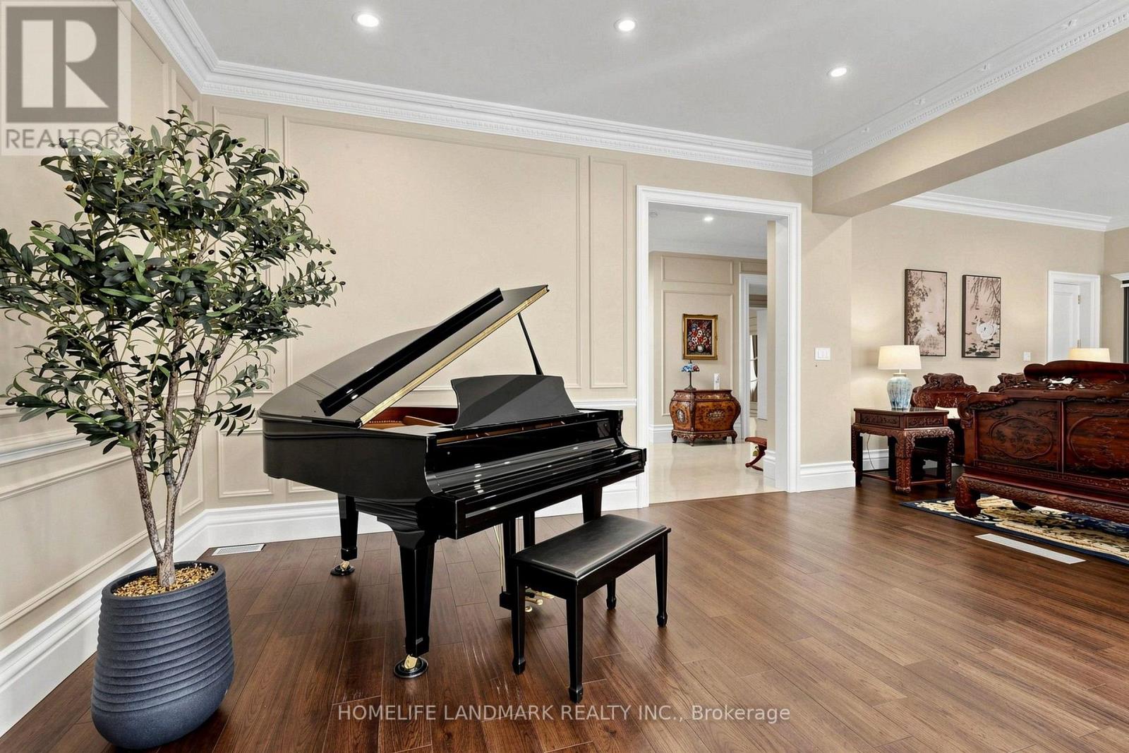 25 The Bridle Path Property Photo 8