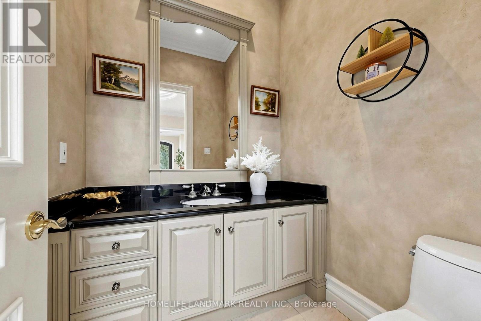 25 The Bridle Path Property Photo 17