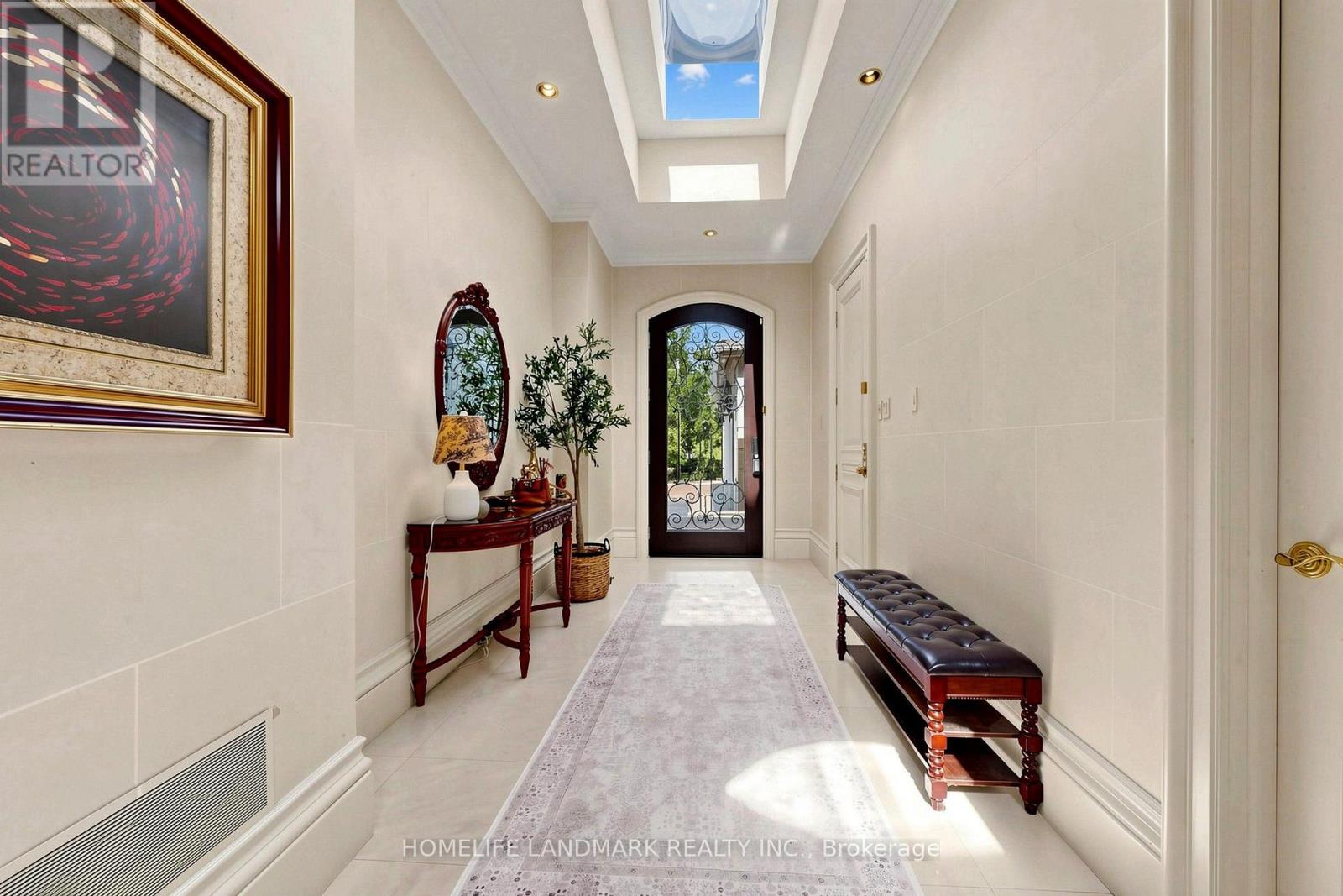 25 The Bridle Path Property Photo 18