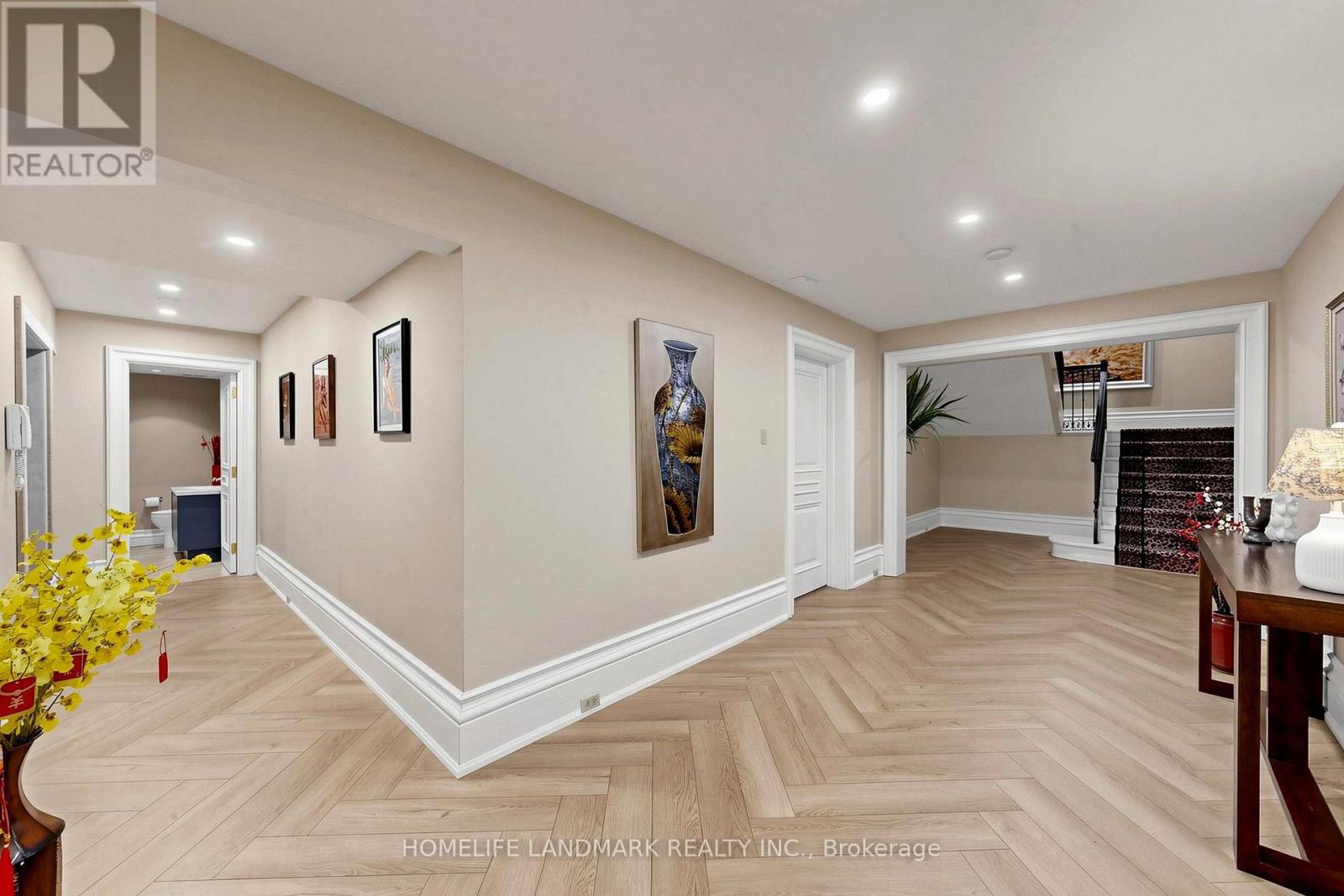 25 The Bridle Path Property Photo 29