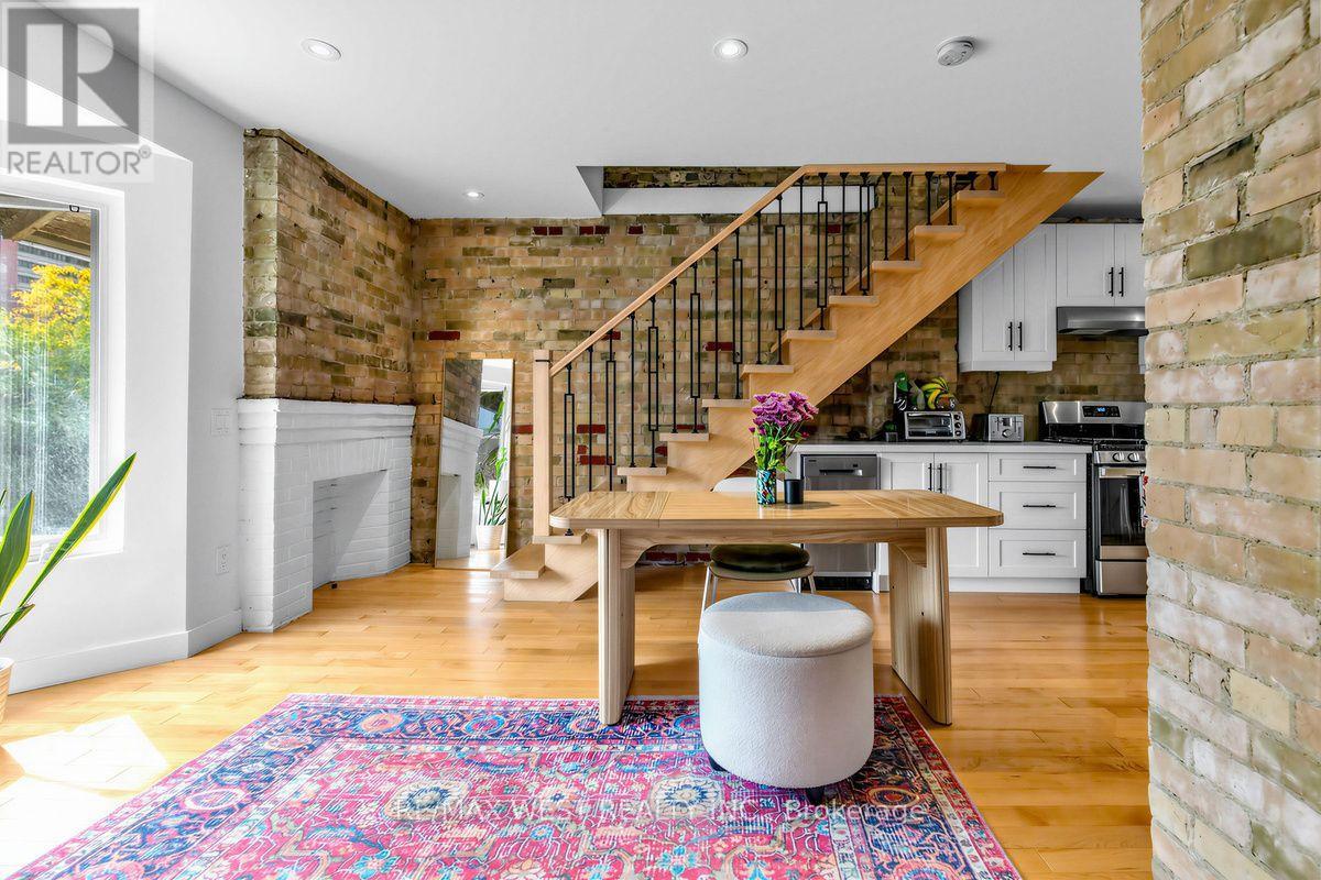 90 Oxford Street Property Photo 8