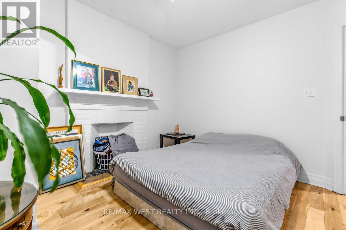 90 Oxford Street Property Photo 21