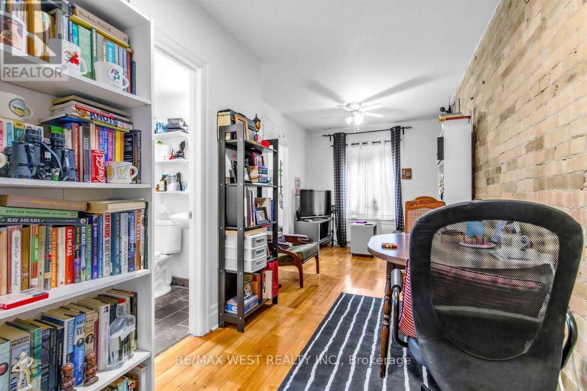 90 Oxford Street Property Photo 22