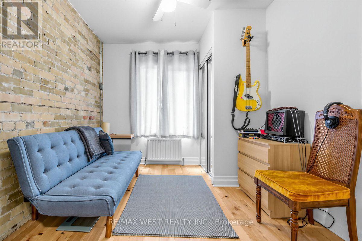 90 Oxford Street Property Photo 26
