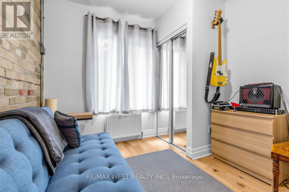 90 Oxford Street Property Photo 27