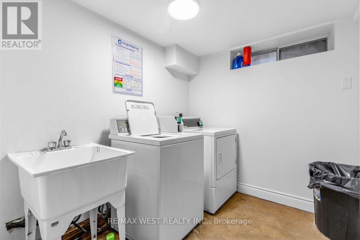 90 Oxford Street Property Photo 30
