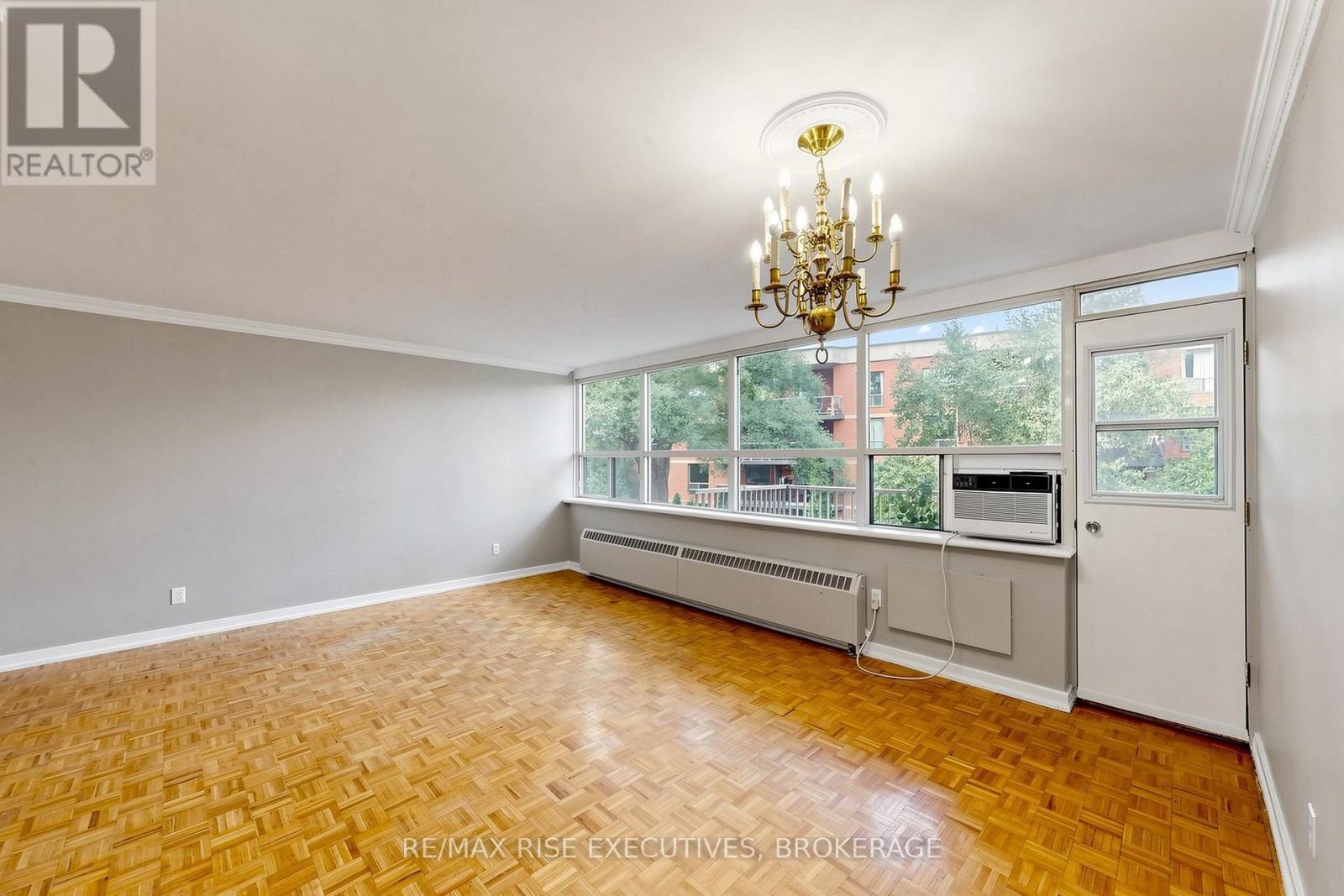 304 - 160 The Donway W Property Photo 17