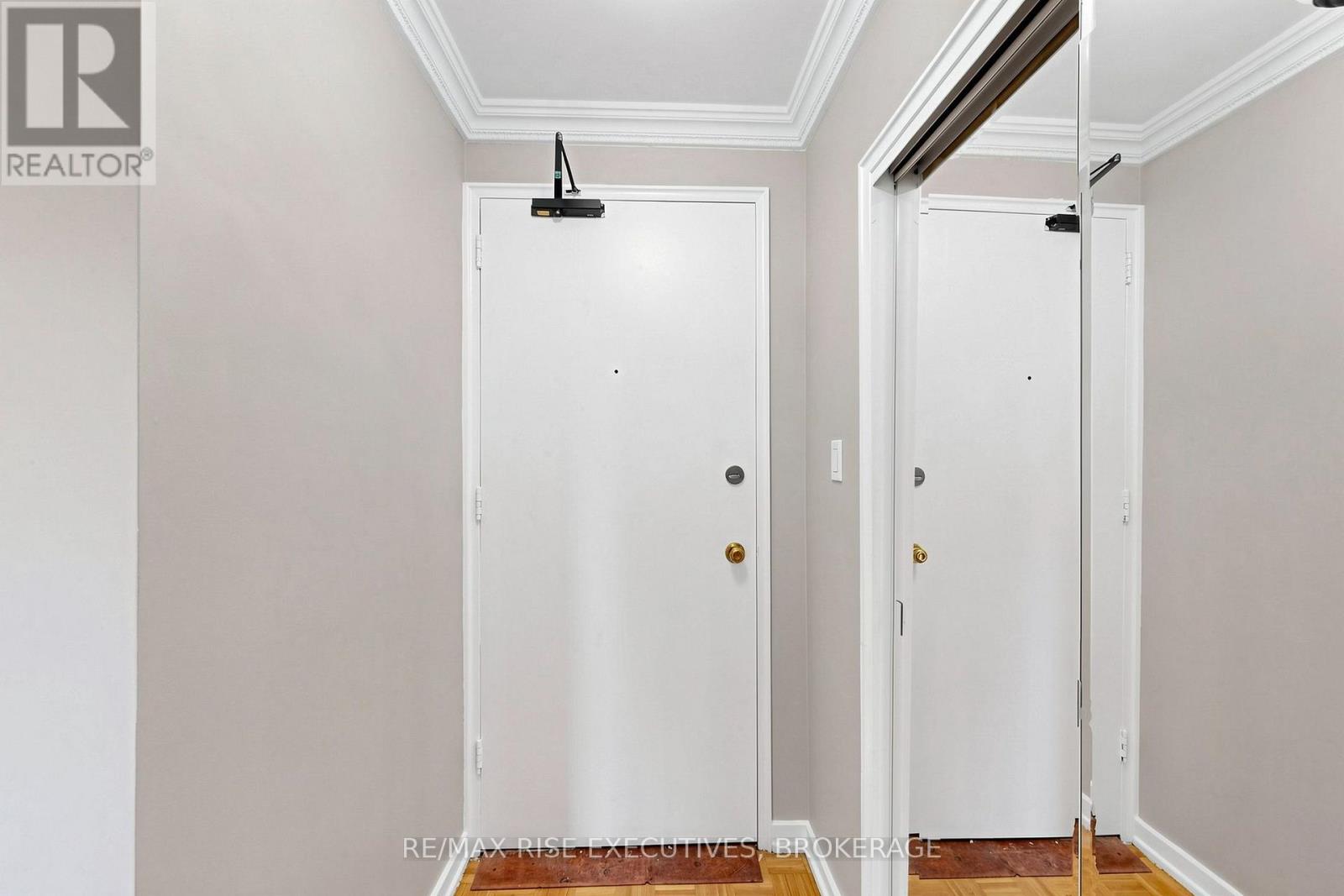 304 - 160 The Donway W Property Photo 31