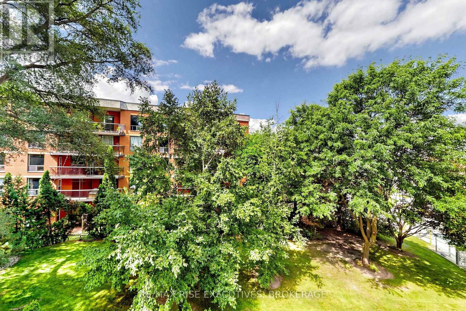 304 - 160 The Donway W Property Photo 38