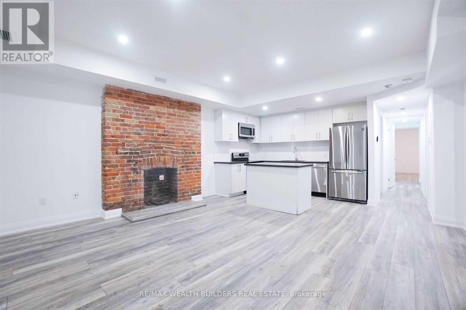 1 - 215 Jarvis Street Property Photo 1