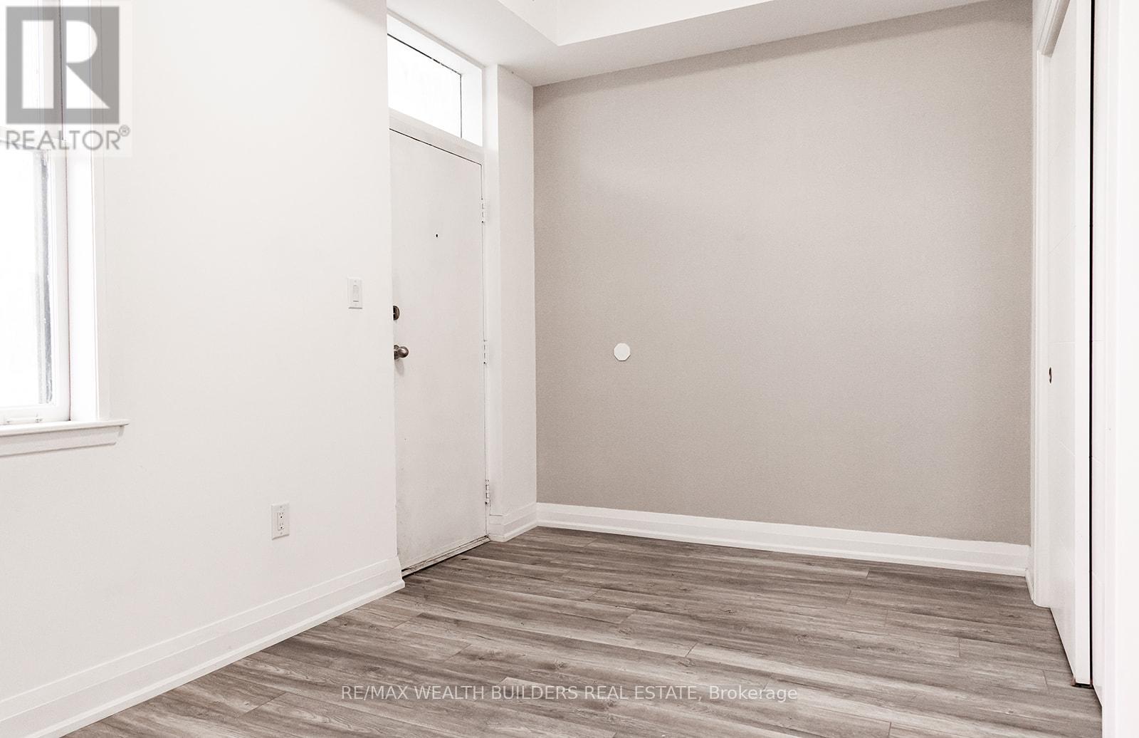 1 - 215 Jarvis Street Property Photo 4